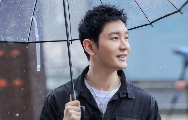  小刀|黄晓明“甩锅”赵丽颖左右当老好人，“赵小刀”被逼上线全场太尬了