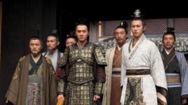 女强人|中国历史上三个女强人都关爱娘家人，慈禧的做法却与其他两位不同！