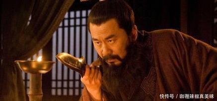  晚年|他是盗墓界“祖师爷”，曾金盆洗手，晚年出山帮专家挖出3件国宝！