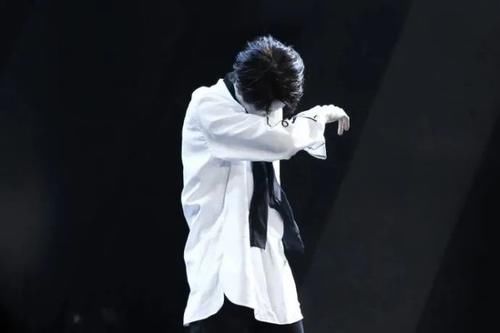  高材生|学霸人设出圈太难？北大金融高材生辞职做女团，首轮顺位被淘汰！