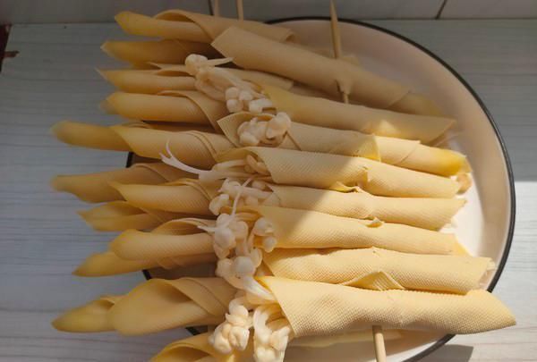 贵菜|麻辣烫里这种“隐形贵菜”,一般很少有人拿,老板在一边偷着乐