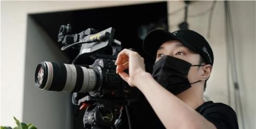  粉丝|张艺兴现身《忘不了餐厅2》：与朴爷爷打招呼，令EXO粉落泪