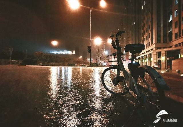 积水|组图｜济南发布雷电暴雨“双黄”预警！部分路段积水严重