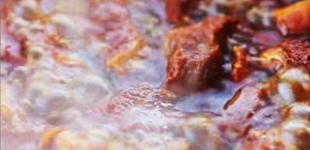 土豆|开胃又下饭的番茄土豆炖牛腩：汤汁浓郁美味、牛腩软烂鲜香入味！