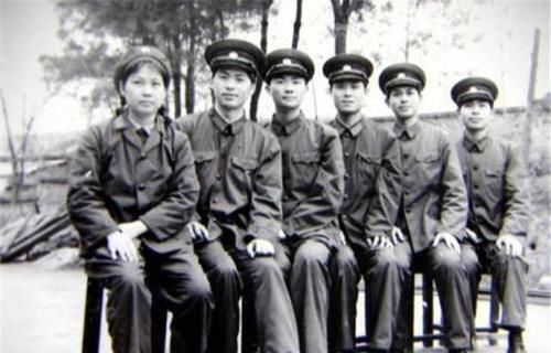  再次出现|1963年，女会计携巨款失踪，再次出现时，她已在水泥地里沉睡21年