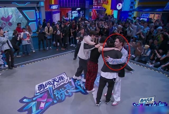 超越|《街舞3》口碑超越前两季,一个BUG和一个伏笔,让人疯狂