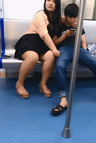  GIF|搞笑GIF：这种品种的西瓜还是第一次见，这是真的小