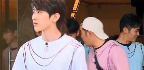 花絮|奔跑吧:泳池弹椅幕后花絮曝光,工作人员飞了近百次,只为了明星不受伤