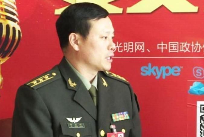 勇斗|曾作为军人的他，为救一女子，勇斗4名歹徒身中14刀，后来怎样了？
