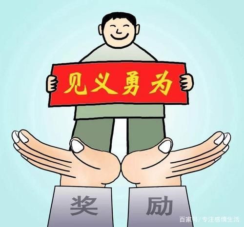  大海|银鞍骏马驰如风,冲入大海救危童,网友:大侠,请收下我的膝盖!