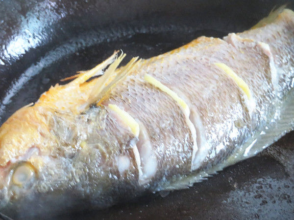 去腥|做鱼时,加酒加醋去腥都不对!这才是最好吃的做法,上桌就扫光