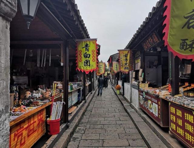  撤离|又一座古镇将变成“空城”，商家纷纷撤离，游客：或许是件好事