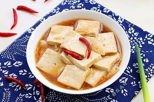豆腐|北豆腐这样烧，滑嫩不失筋道，有了它，连麻婆豆腐都不爱了