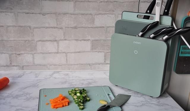 不用|它所含的钙质与牛奶相当,更易被吸收,做成汤,不用淀粉也滑溜