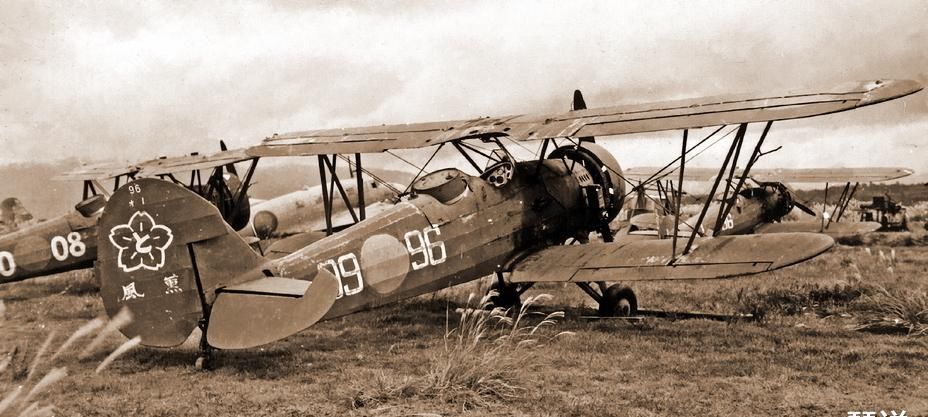 空中撞击|日本航空兵最后的疯狂---绝望的“神风”