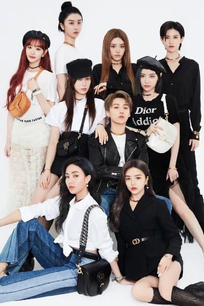 西装|THE9发布会现场直拍,刘雨昕西装虞书欣长裙,孔雪儿大波浪撑门面