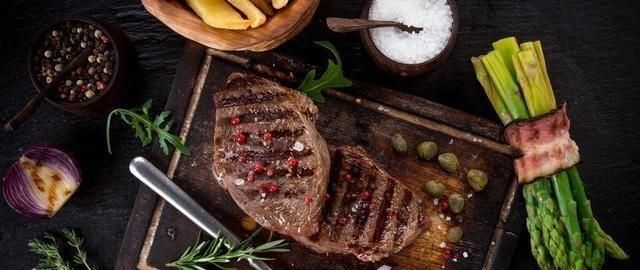 内幕|揭秘13个食品广告拍摄内幕!为什么你的汉堡,跟广告永远不一样