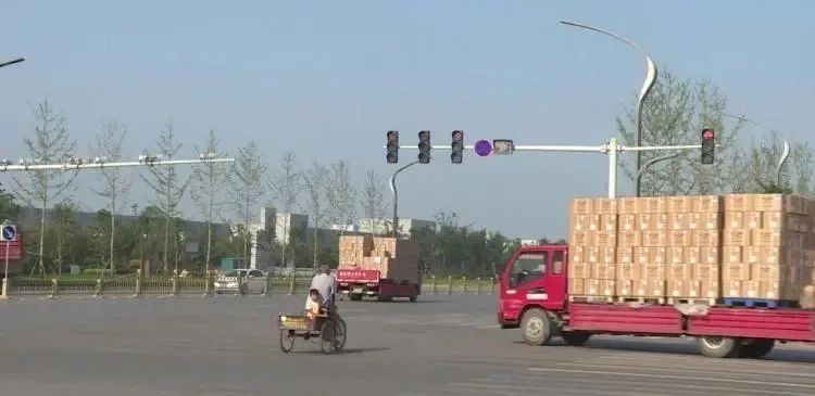 罚单|正在严查！菏泽交警今早开出首张罚单！还有这些人被曝光……