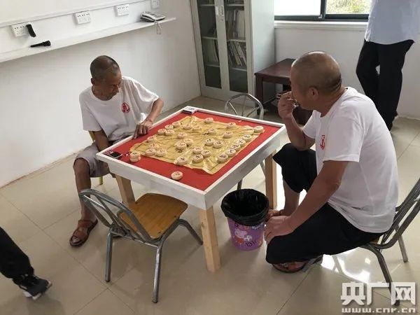 特困|【媒体走基层】央广网：农村特困群体观察：脱贫路上 一个中原城市的呵护与关怀