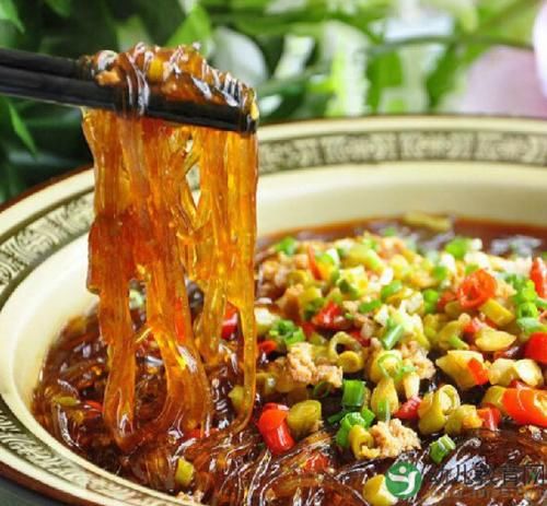  真假|真假粉条如何辨别？吃错相当于吃胶，参考这3点，跟假粉条说再见