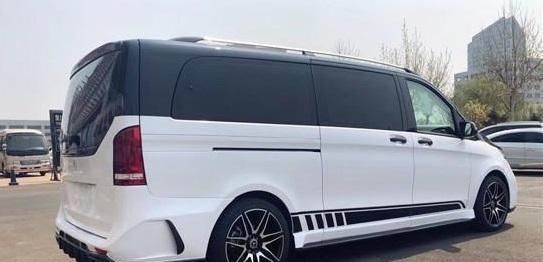 奔驰V260鲨鱼T版|MPV又一“黑马”,双色车身+大空间,关键内饰科技十足