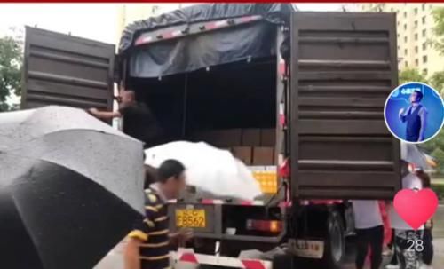 文龙校长|就在刚才，网红校长文龙做了这件事，网友：好样的