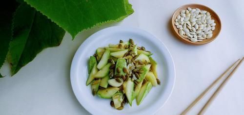  好吃|用你没试过的方子，烧个好吃的西葫芦