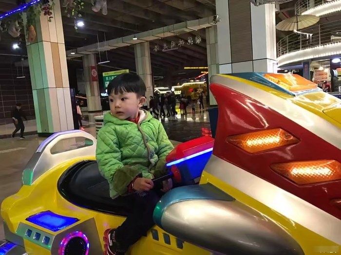  周末|周末和比亚迪e3一起，带孩子们出去玩儿！