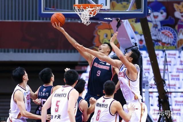 全华班|广东宏远刷新联赛纪录势不可挡？突如其来的坏消息也许正是隐患