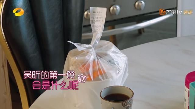 想象|一个人生活,真没有父母想象的那么孤单