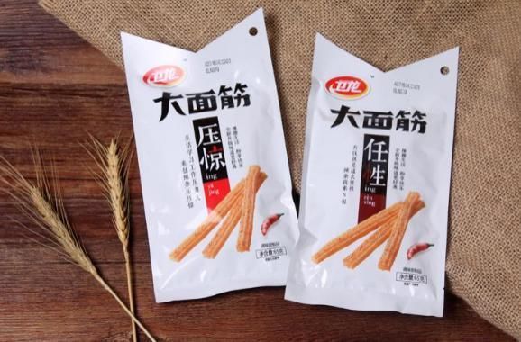 卫龙辣条|公认最好吃的“4款辣条”，卫龙排名第3，吃过第1的都是大叔