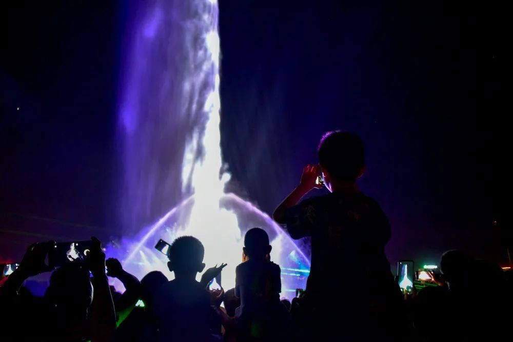  越来越|忻州：今年夏天最美夜景！遗山公园惊艳亮相！忻州越来越好！