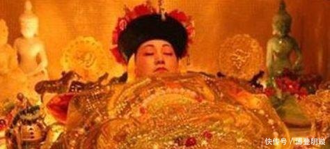 盗出|为筹军费曹操盗墓，那他是盗出多少钱？竟能买15艘航母！