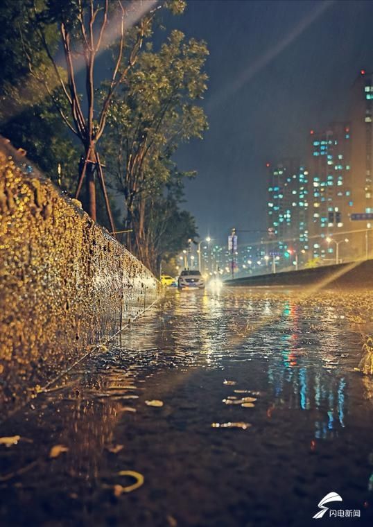 积水|组图｜济南发布雷电暴雨“双黄”预警！部分路段积水严重