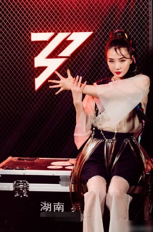  淘汰|快乐源泉！《浪姐》阿朵被淘汰宁静大哭，她回应拉票弹幕提到“宁静和多尔衮”