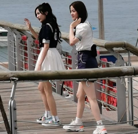  美少女|娜比吴宣仪同是美少女，同框后颜值不相上下，生图对比肤色太真实