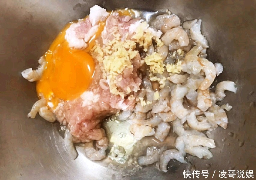 饺子|韭菜花不只能做酱，用它包饺子绝对新颖又美味