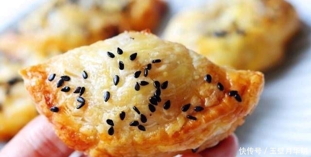  甜点|如果你想吃甜点，又不想太复杂，可以试试不加黄油的香蕉薯片