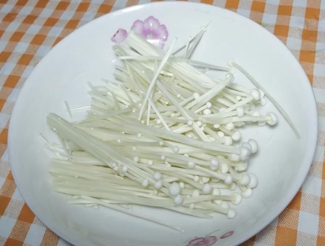 窍门|适合夏天喝的汤,豆腐三菌汤,三个窍门,鲜香嫩滑,好吃开胃下饭