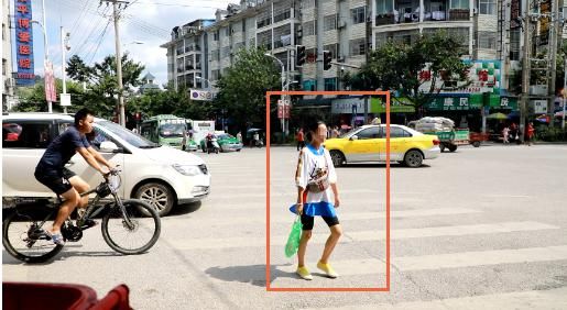 违规行为|又一波行人横穿马路被曝，看看有你认识的吗？