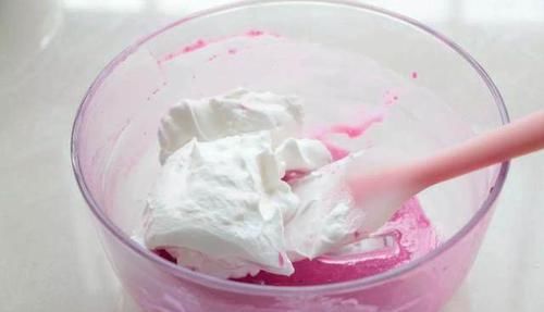  要用翻拌|教你做粉红色的溶豆，半个火龙果加奶粉，一出锅就被圈粉了