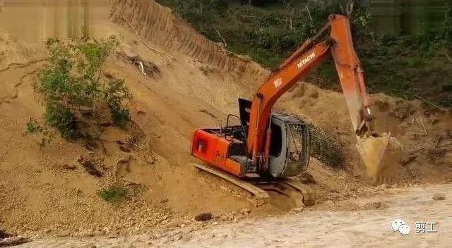  老司机|当着老板的面侧翻！丢人丢大发了！