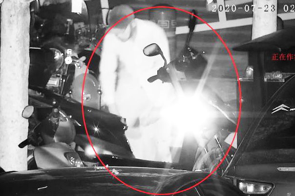 晚上|白天搭客晚上“加班”，搭客佬专偷电动车电池
