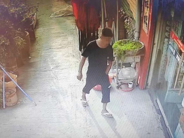 金店|傍晚!涡阳一男子金店内抢劫,公共厕所被抓…