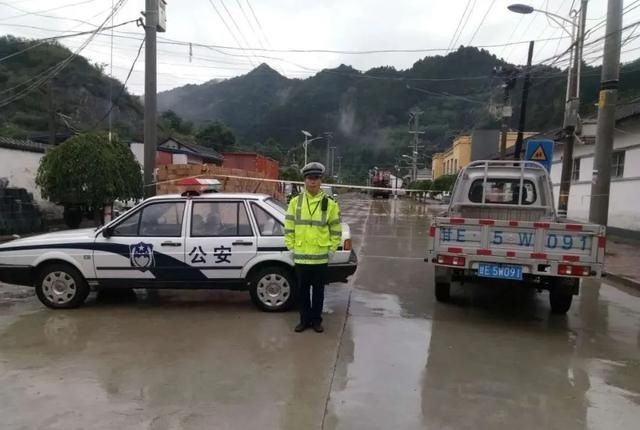  暴雨|受连续暴雨天气影响，天水多条道路通行受阻