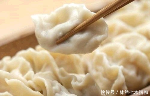 入秋|入秋后,我家就爱用这菜包饺子,味道鲜香,比韭菜白菜更受欢迎