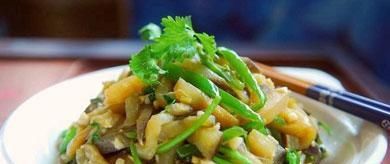 番茄|精选美食:尖椒茄子,尖椒猪头肉,蒜台蛋炒饭,番茄疙瘩汤的做法