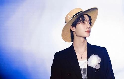  好评|《冰雨火》杀青，王一博造型获好评，爱豆转型成功？