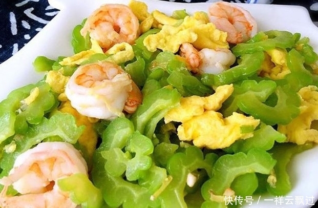 滑蛋|家常菜:简单酸菜鱼、苦瓜虾仁滑蛋、蒜苔炒鸡杂