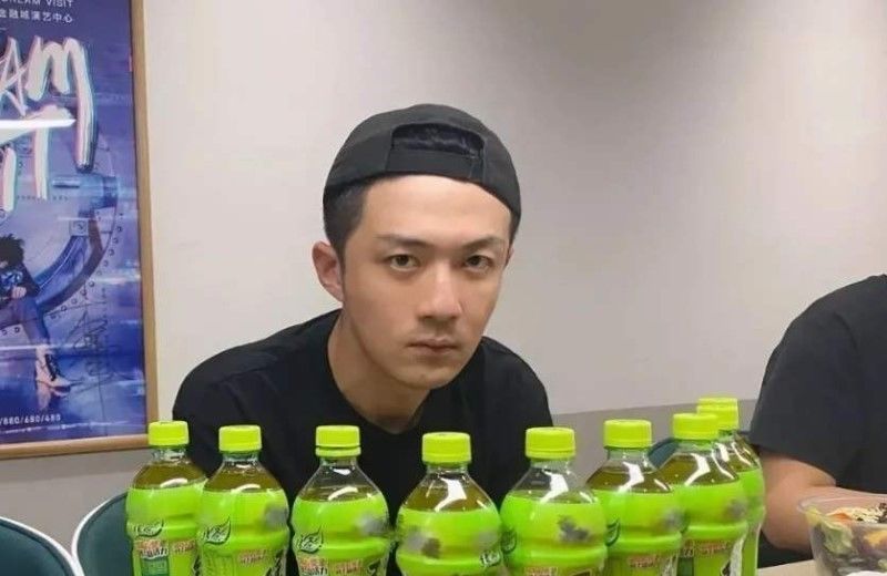 演员|《三十而已》热播，演员李泽锋凭借“许幻山”，终于被公众熟知